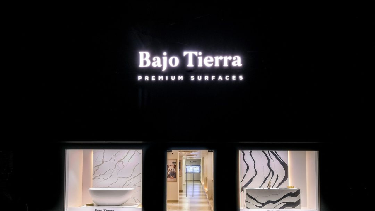 Bajo Tierra, India
